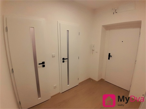 Pronájem bytu 1kk, 35 m² - 0