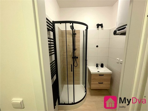 Pronájem bytu 1kk, 35 m² 0