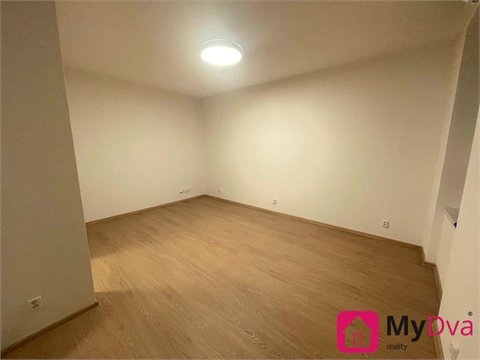 Pronájem bytu 1kk, 35 m² 6