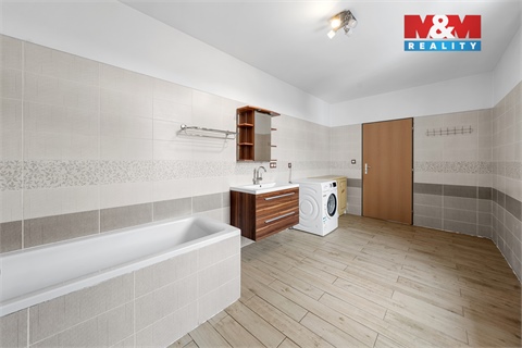 Prodej rodinného domu, 230 m² 20