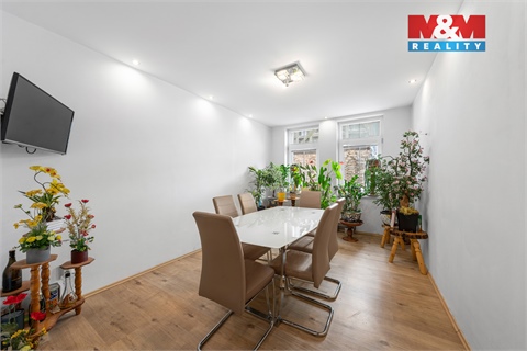 Prodej rodinného domu, 230 m² 10