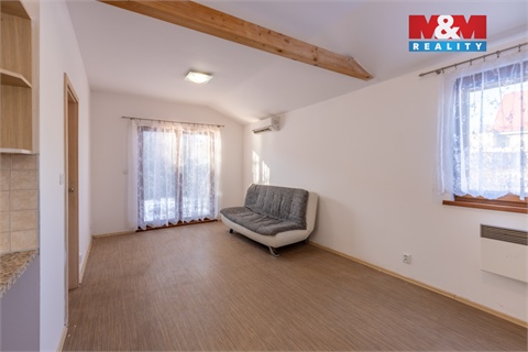 Prodej stavebního pozemku, 700 m² 6