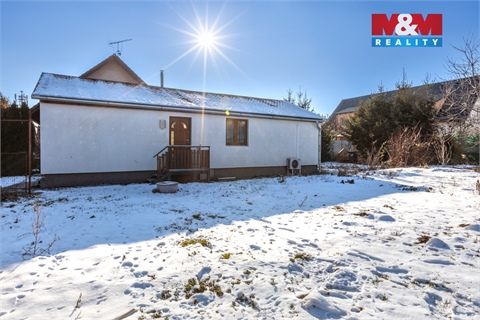 Prodej stavebního pozemku, 700 m² 2