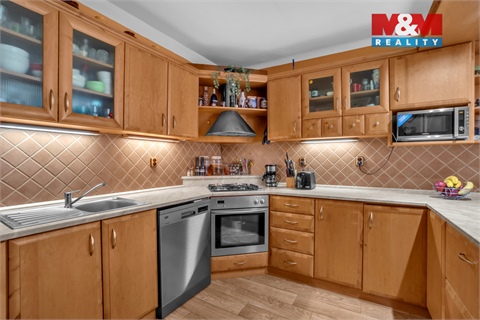 Prodej rodinného domu, 409 m² - 2