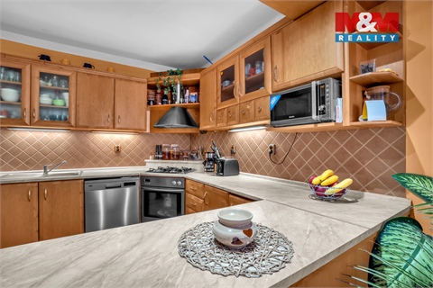 Prodej rodinného domu, 409 m² 2