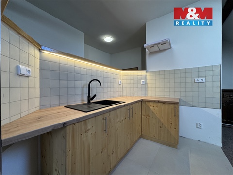 Pronájem kanceláře, 251 m² 18