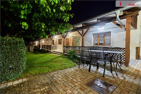 Prodej rodinného domu, 570 m² - 2