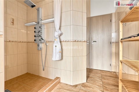 Prodej rodinného domu, 570 m² - 24