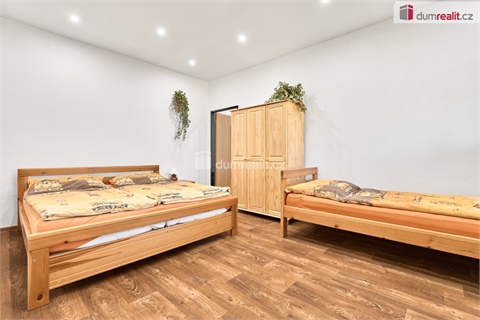 Prodej rodinného domu, 286 m² - 20