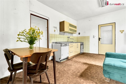 Prodej rodinného domu, 531 m² 0