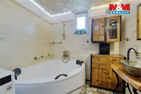 Prodej rodinného domu, 183 m² - 6