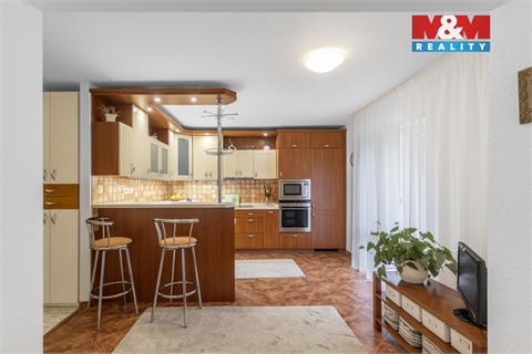 Prodej rodinného domu, 240 m² 2