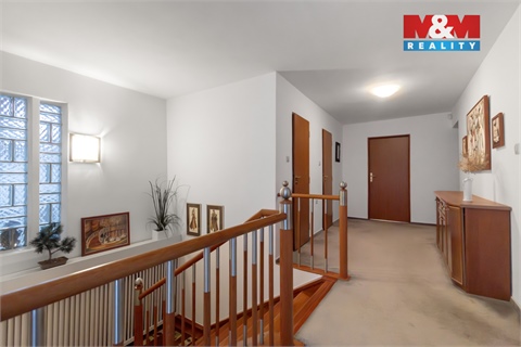 Prodej rodinného domu, 240 m² - 6