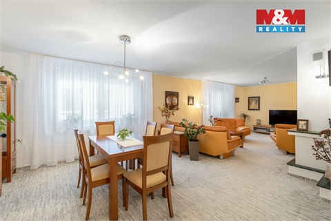 Prodej rodinného domu, 240 m² - 0