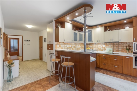 Prodej rodinného domu, 240 m² - 2