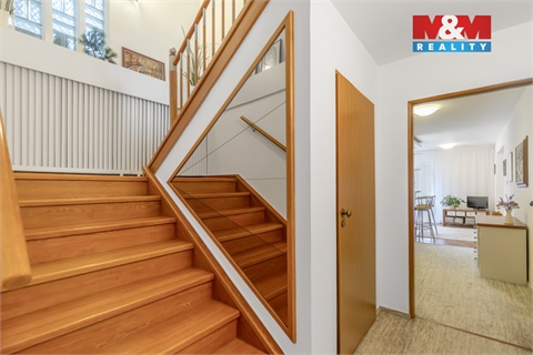 Prodej rodinného domu, 240 m² 18