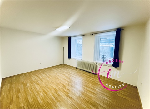 Pronájem bytu 1+1, 43 m² - 2