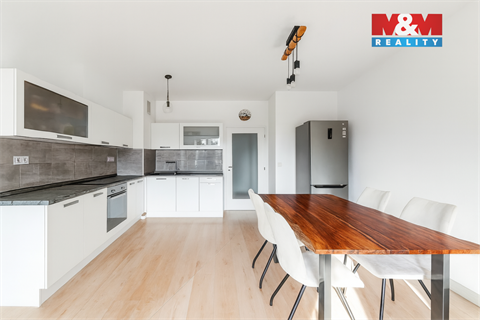 Prodej bytu 3kk, 84 m² 2