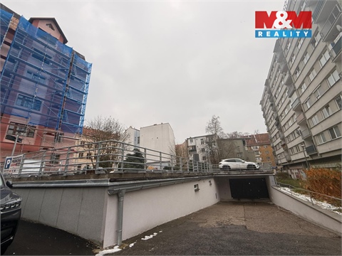 Pronájem parkovacího místa, 12 m² - 0