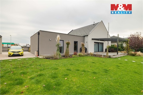 Prodej rodinného domu, 213 m² - 14