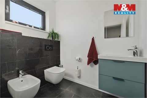 Prodej rodinného domu, 213 m² - 8