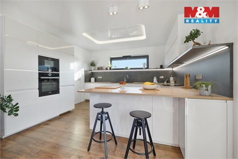 Prodej rodinného domu, 213 m² 16