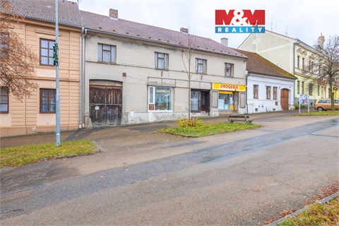 Prodej rodinného domu, 431 m² 0