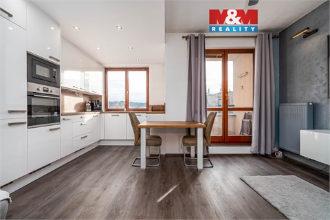 Prodej bytu 3kk, 75 m² 0