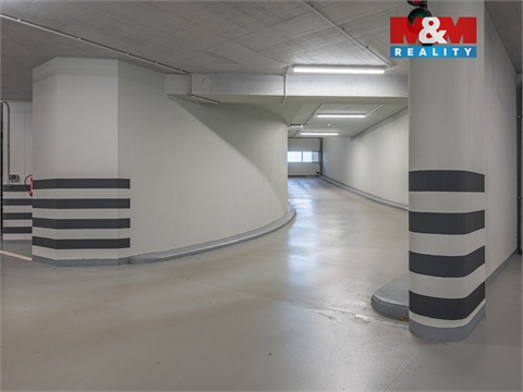 Pronájem parkovacího místa, 14 m² - 0