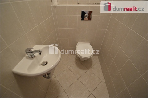 Pronájem bytu 2kk, 68 m² 12