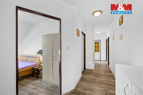 Prodej rodinného domu, 221 m² 10