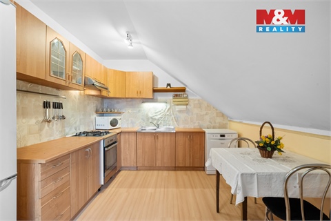 Prodej rodinného domu, 221 m² 16