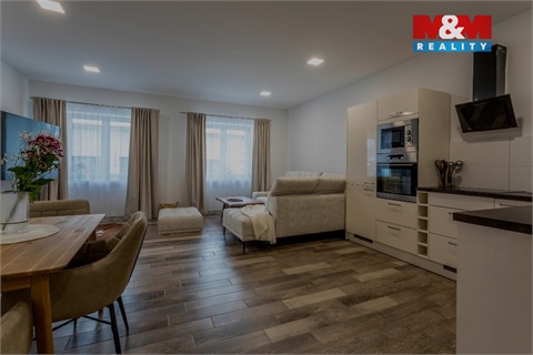 Prodej komerčního objektu, 245 m² 14