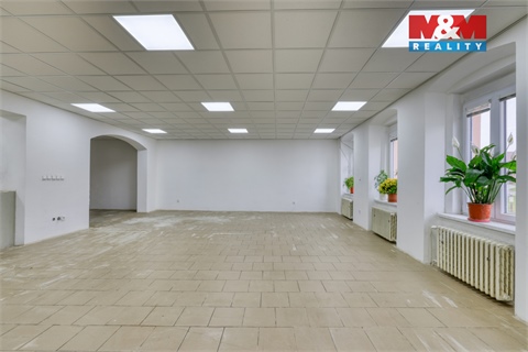 Pronájem obchodních prostor, 183 m² 2