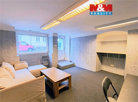 Pronájem obchodních prostor, 50 m² 0