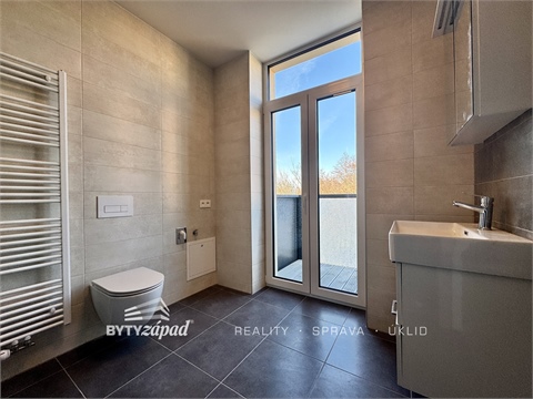 Pronájem bytu 2kk, 48 m² - 2