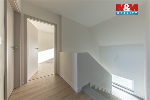 Pronájem bytu 4kk, 96 m² - 10