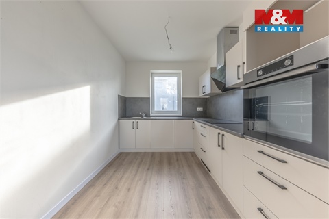 Pronájem bytu 4kk, 96 m² 2