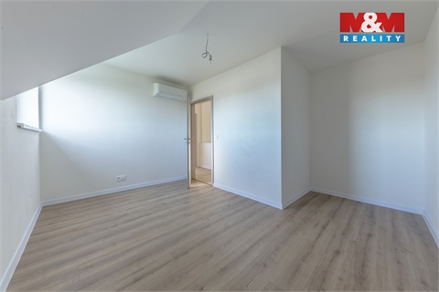 Pronájem bytu 4kk, 96 m² 8