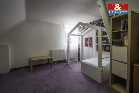 Prodej rodinného domu, 194 m² - 10