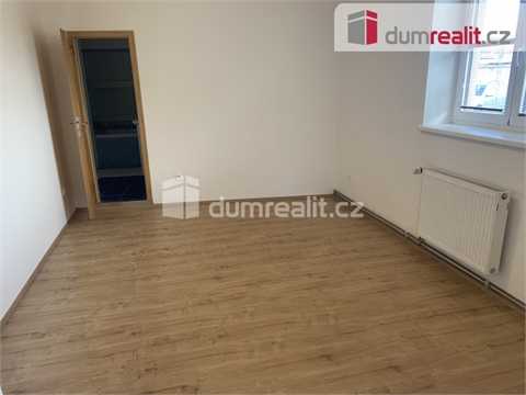Pronájem bytu 1+1, 28 m² 2