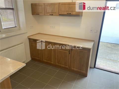 Pronájem bytu 1+1, 28 m² - 0