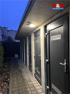 Pronájem bytu 3kk, 77 m² 12