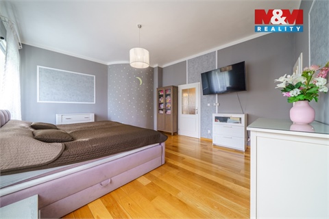 Pronájem rodinného domu, 244 m² - 2