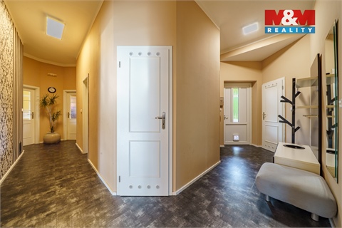 Pronájem rodinného domu, 244 m² 24