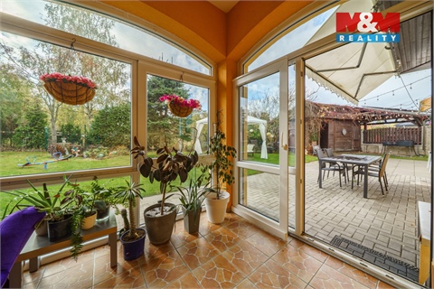 Pronájem rodinného domu, 244 m² 2