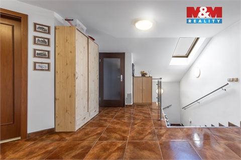 Prodej rodinného domu, 393 m² - 18