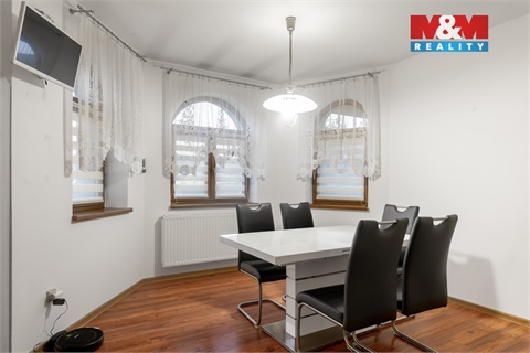 Prodej rodinného domu, 393 m² - 14