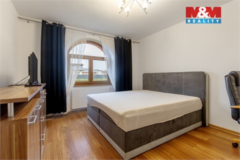 Prodej rodinného domu, 393 m² 12