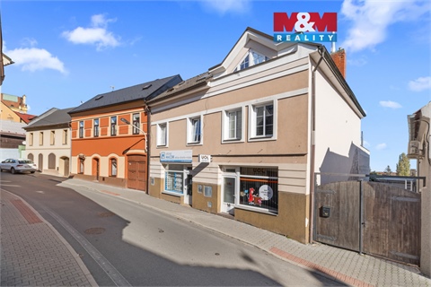 Prodej rodinného domu, 294 m² 0